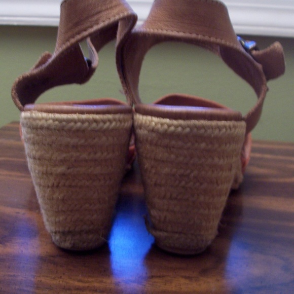 Open Toe Sandals - Picture 3 of 4